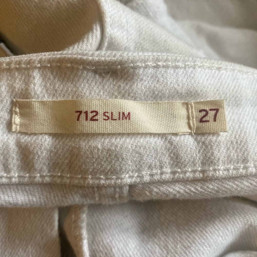 White Levi Mid Rise - Picture 2 of 3